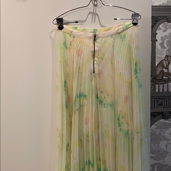 Alice + Olivia floral print maxi skirt - Picture 3 of 7